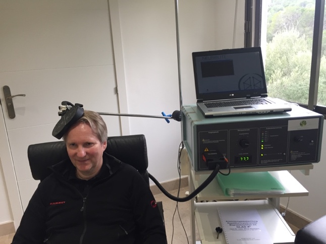 Pål-Esben Wanvig under rTMS-behandling